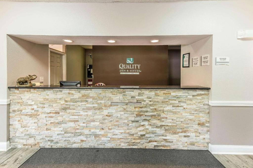 Suburban Studios Mason Hwy 42 מראה חיצוני תמונה