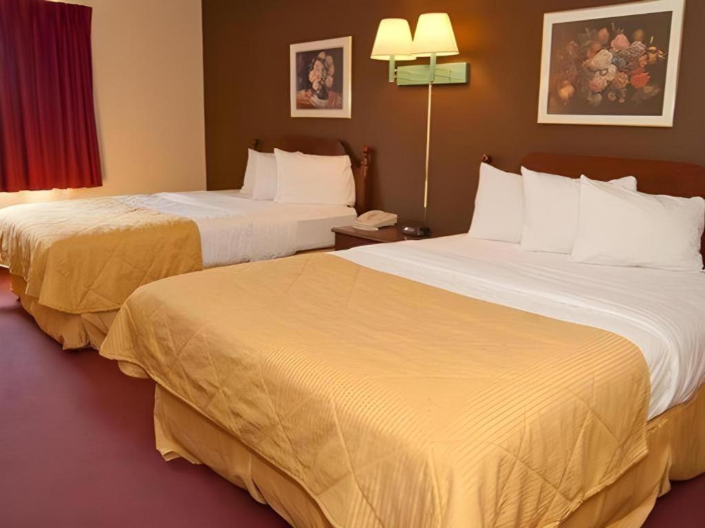 Suburban Studios Mason Hwy 42 מראה חיצוני תמונה